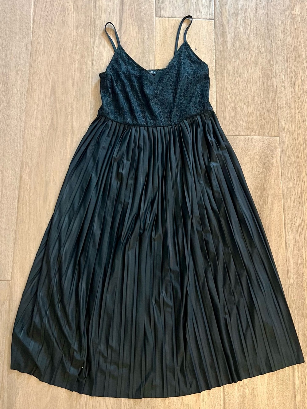Zara Black Lace Bodice Pleated Spaghetti-Strap Dress